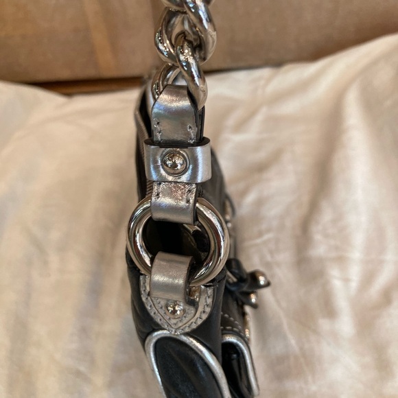 Marc by Marc Jacobs leather shoulder bag - Picture 4 of 6